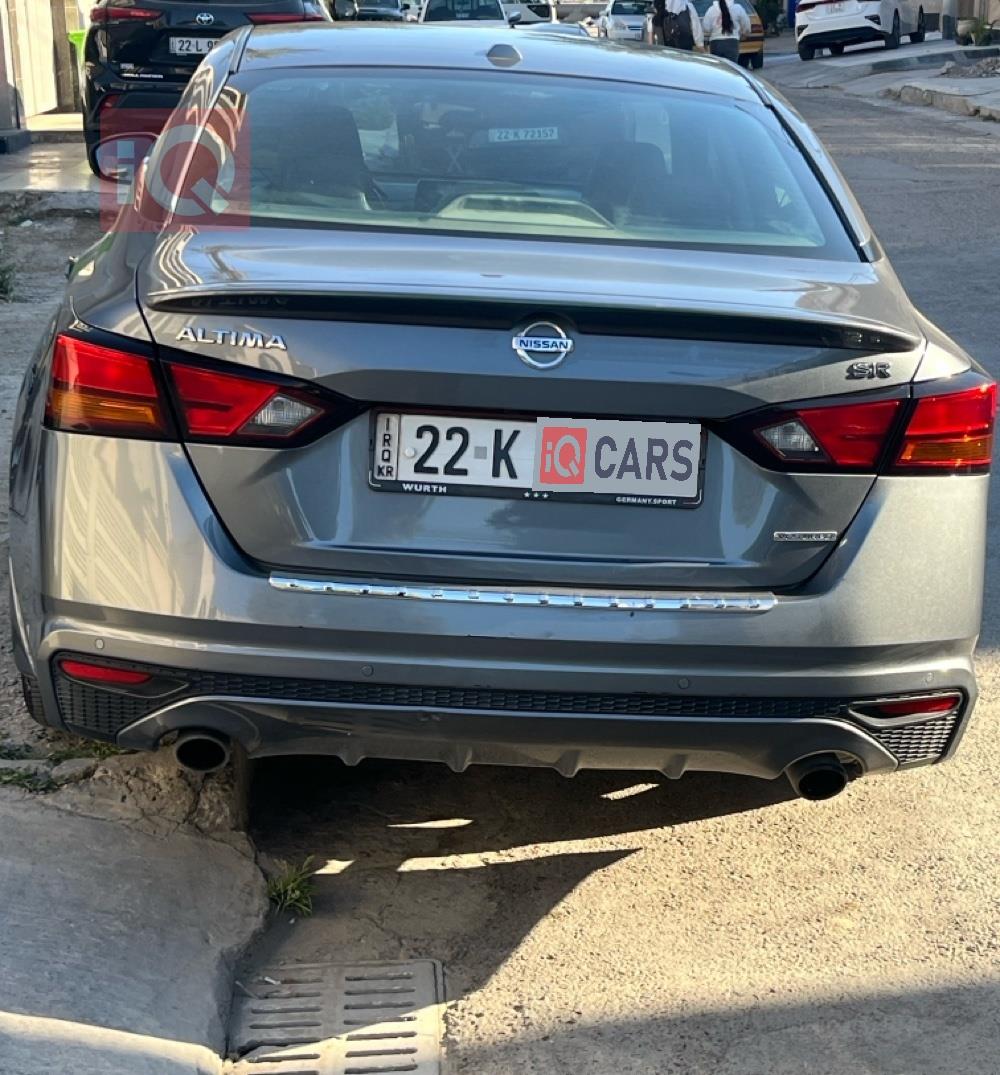 نيسان ألتيما